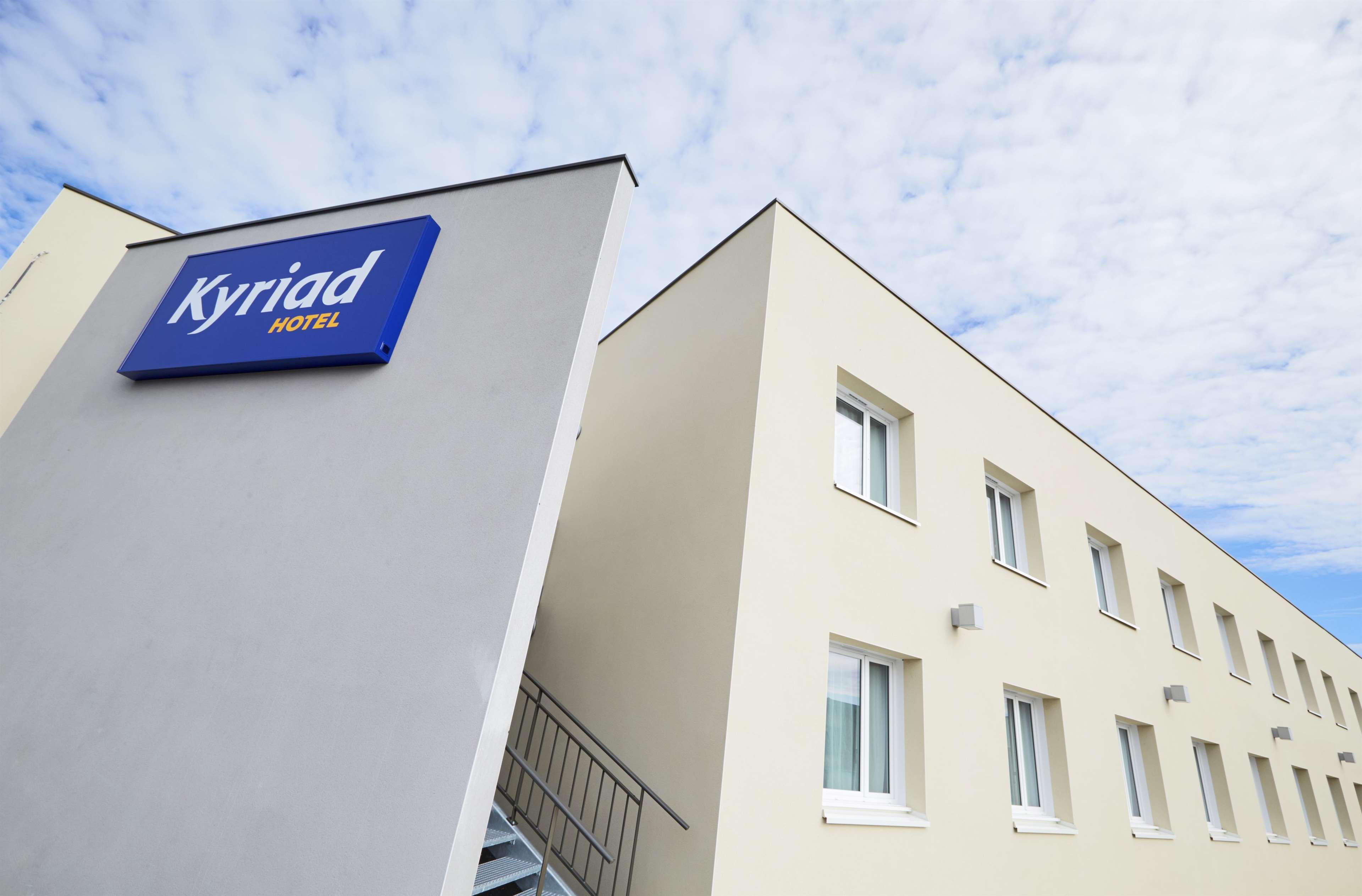 Kyriad Angers Ouest Beaucouze Exterior photo