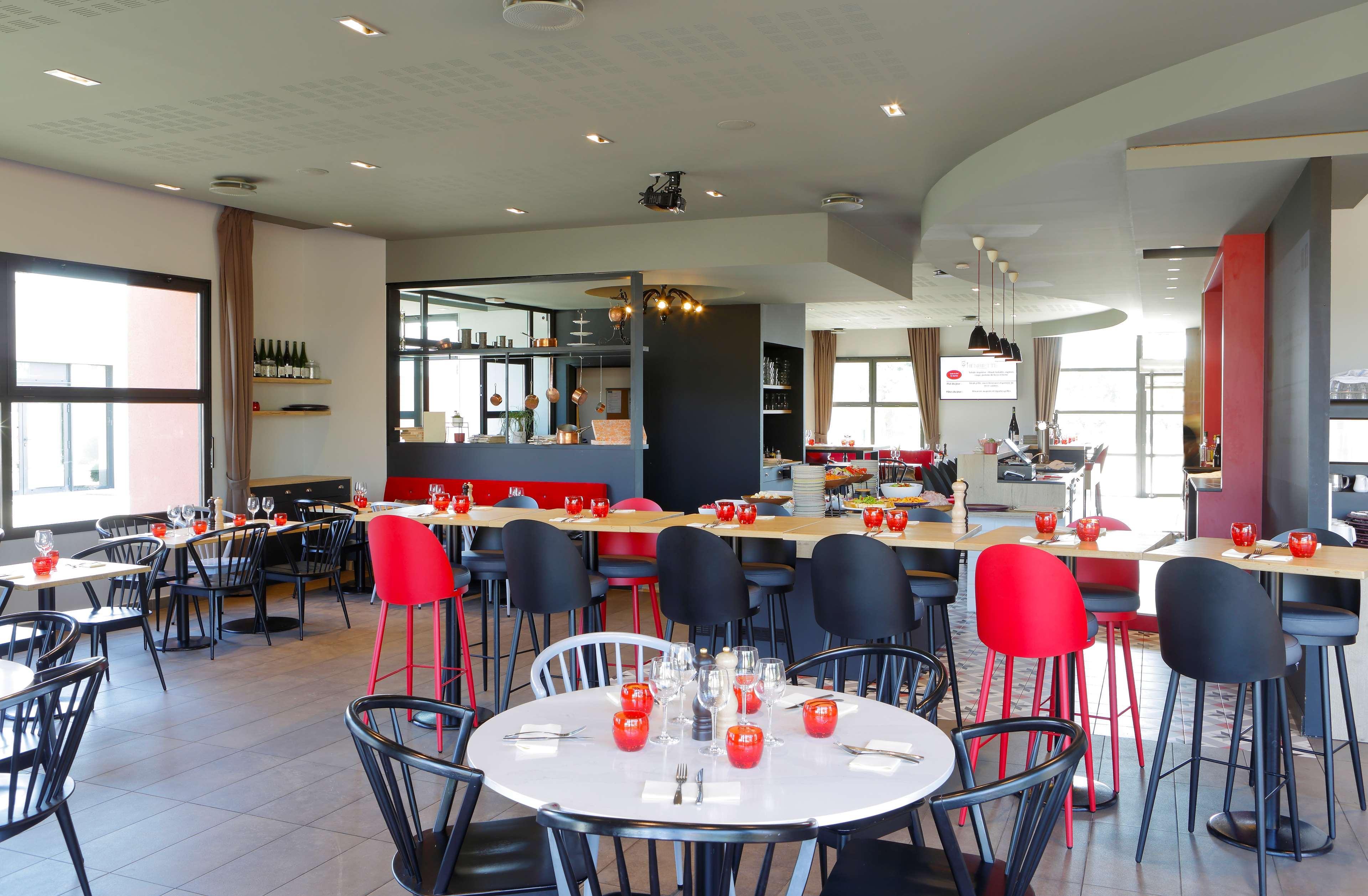 Kyriad Angers Ouest Beaucouze Exterior photo